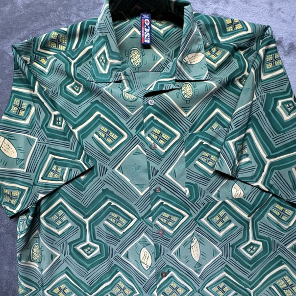 VTG WILLIE ESCO Men XL Green Turtle Fish Abstract Print Button-Up Hawaiian Shirt - Picture 2 of 10